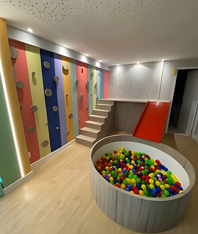 Sunny Hall c/ piscina privativa